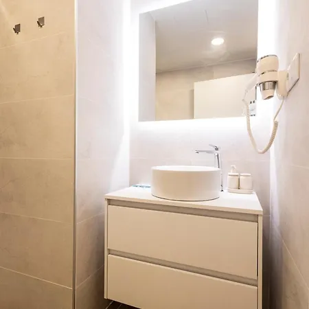 Apartment Cortes By Concept Flats